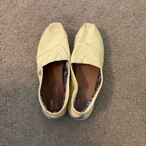 Toms shoes